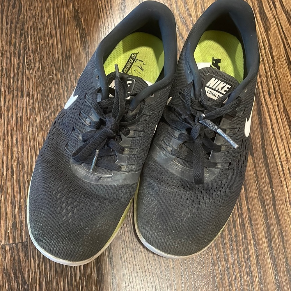 Nike Free Run black sneakers
